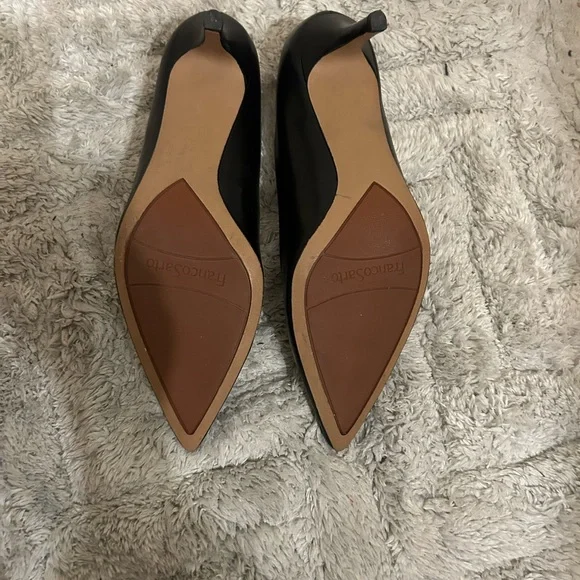 Franco Sarto Black Pointed-Toe Leather Pumps 2.5 inch - Picture 2 of 6